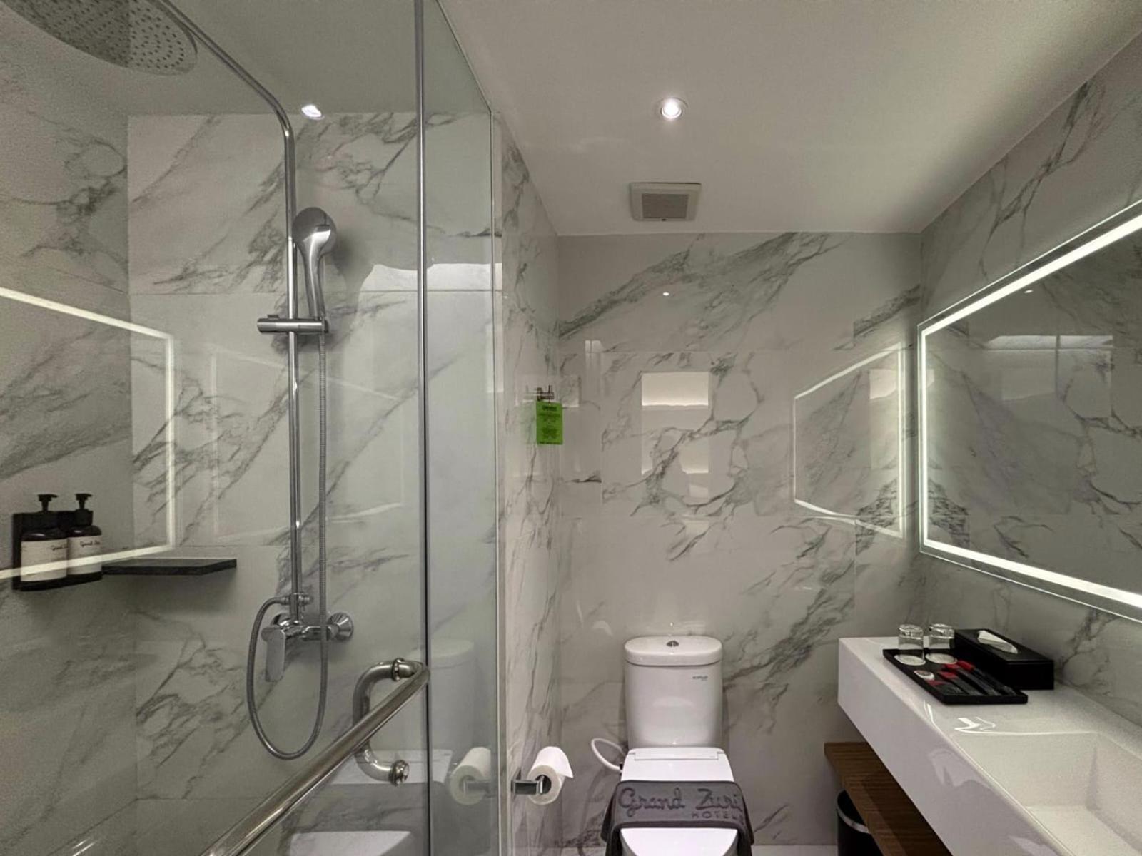 Hotel Grand Zuri 4*