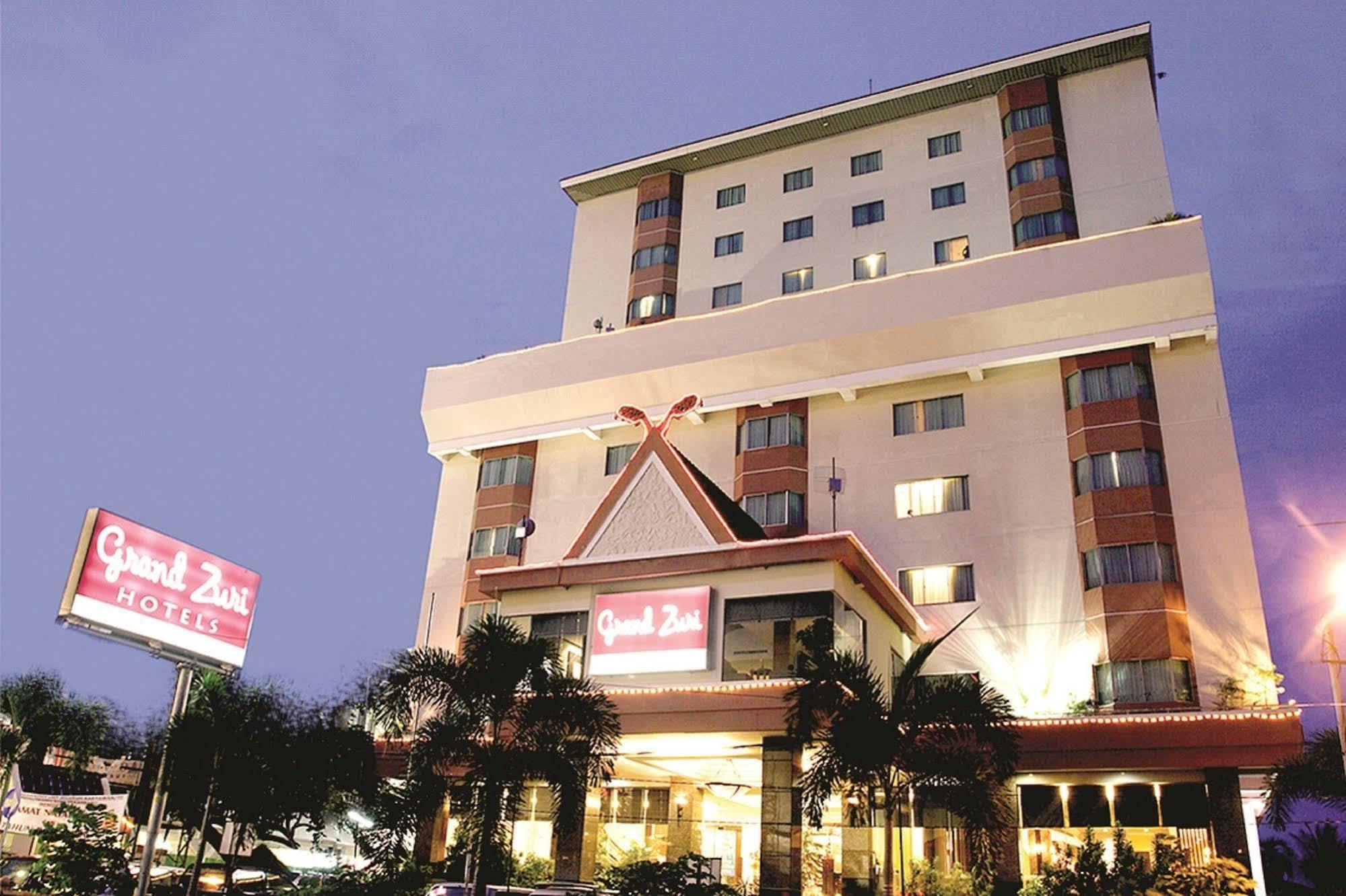 Grand Zuri 4* Pekanbaru