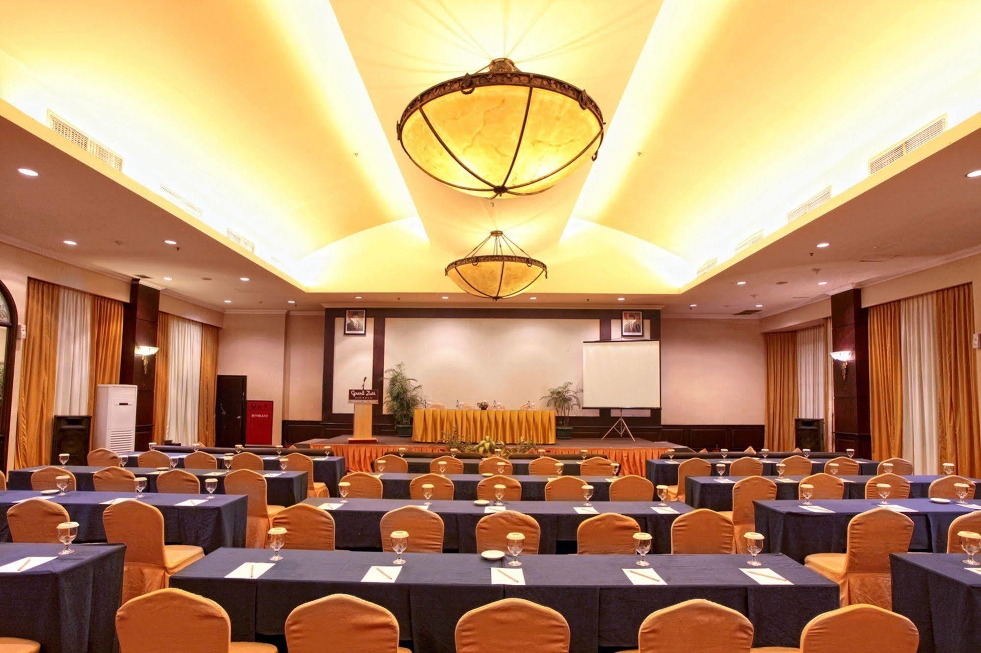Hotel Grand Zuri 4*